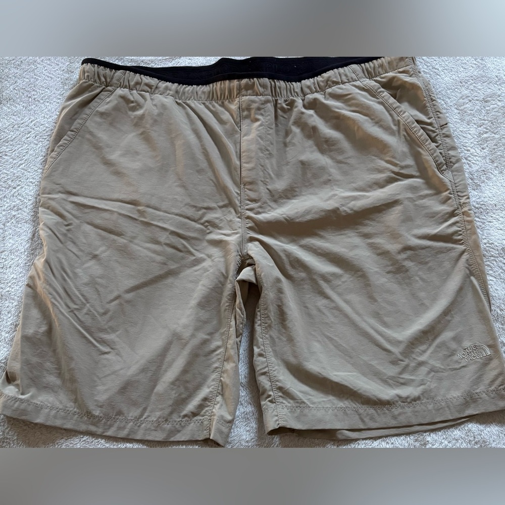 The North Face Men's Beige Shorts (XXL)